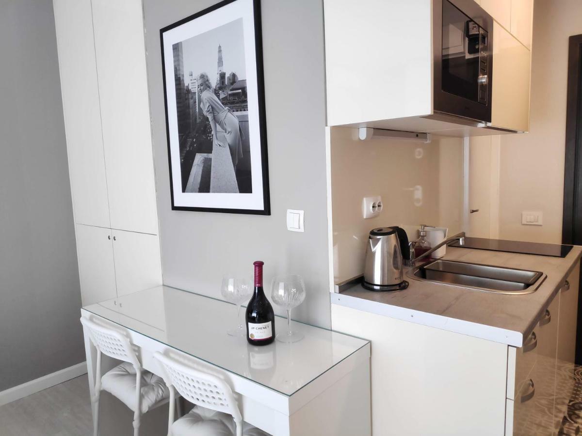 Penthouse “Sky 16” Studio Apartment ซาเกร็บ ภายนอก รูปภาพ