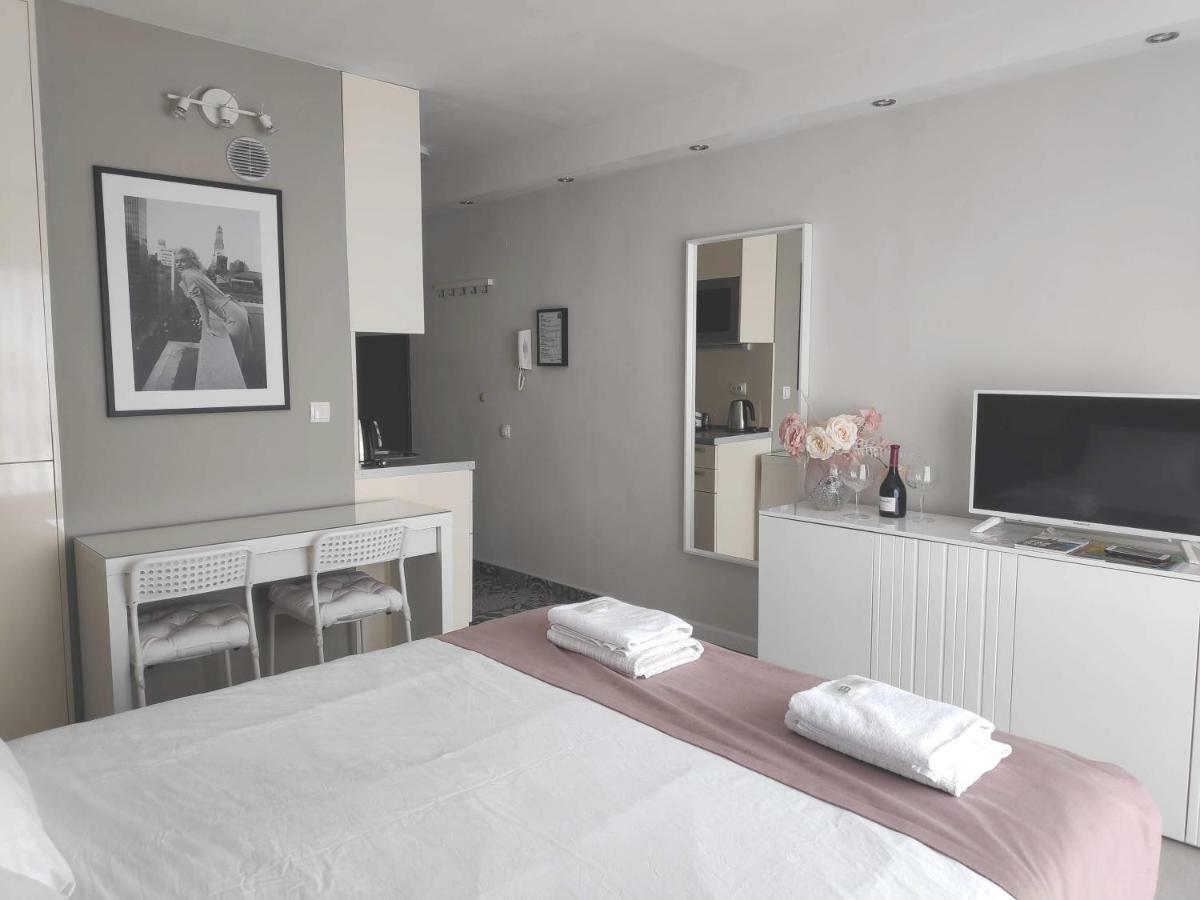 Penthouse “Sky 16” Studio Apartment ซาเกร็บ ภายนอก รูปภาพ